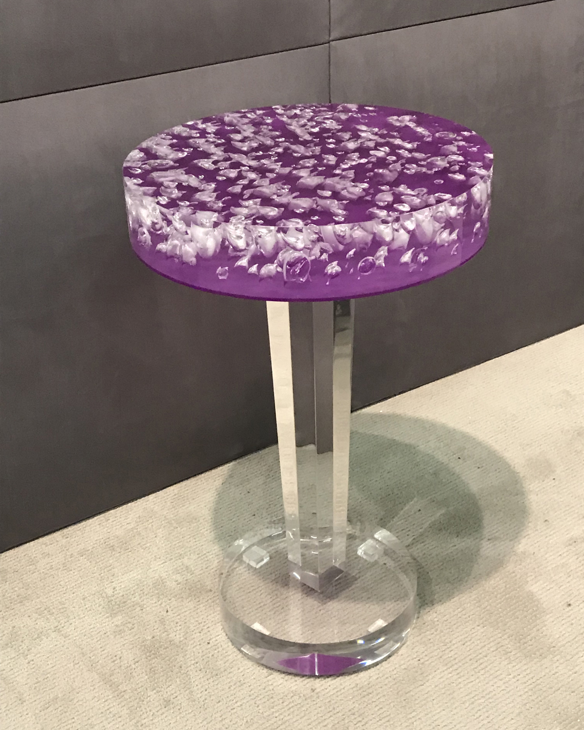 ROUND BUBBLE TOP SIDE TABLE WITH COLOR